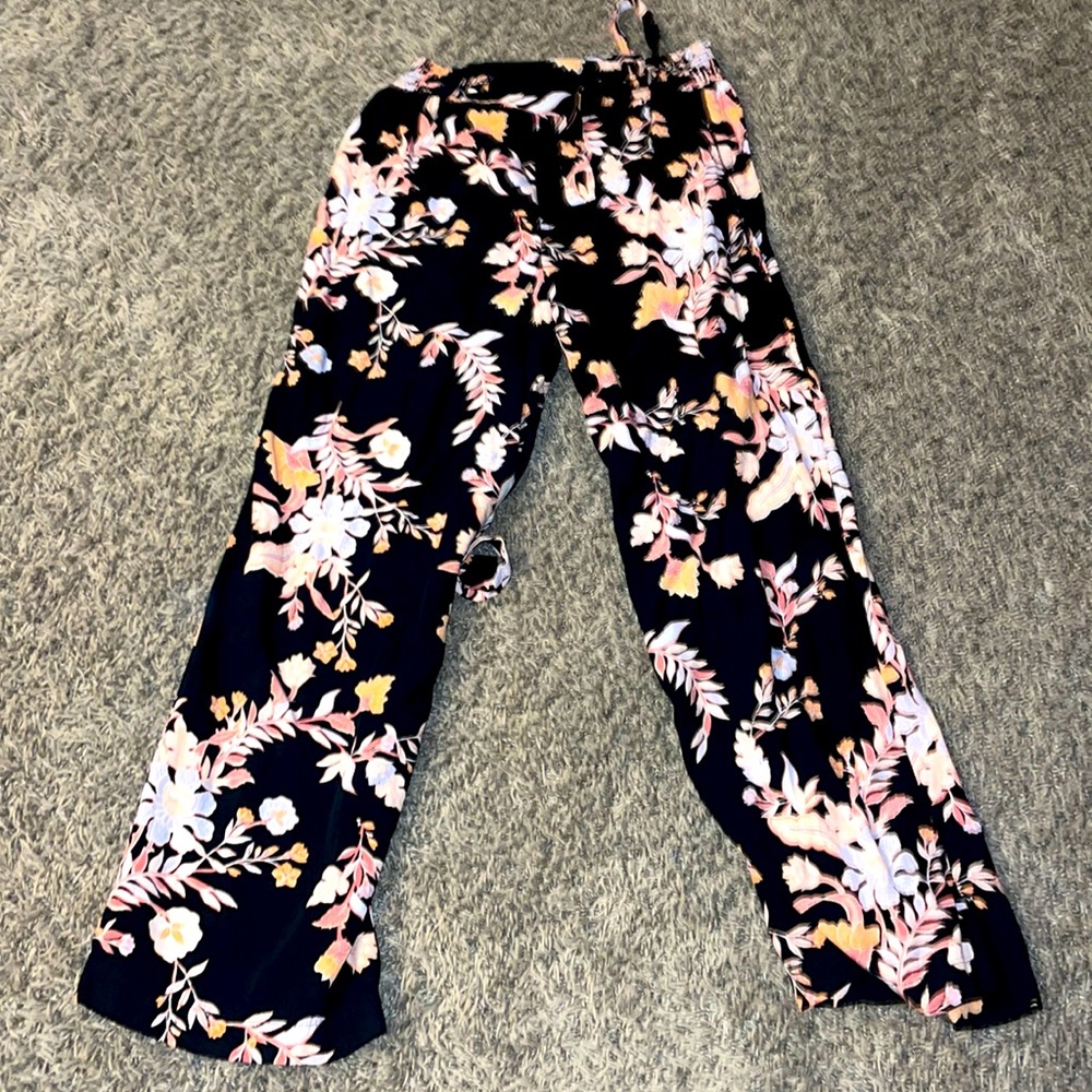 Wide leg pants